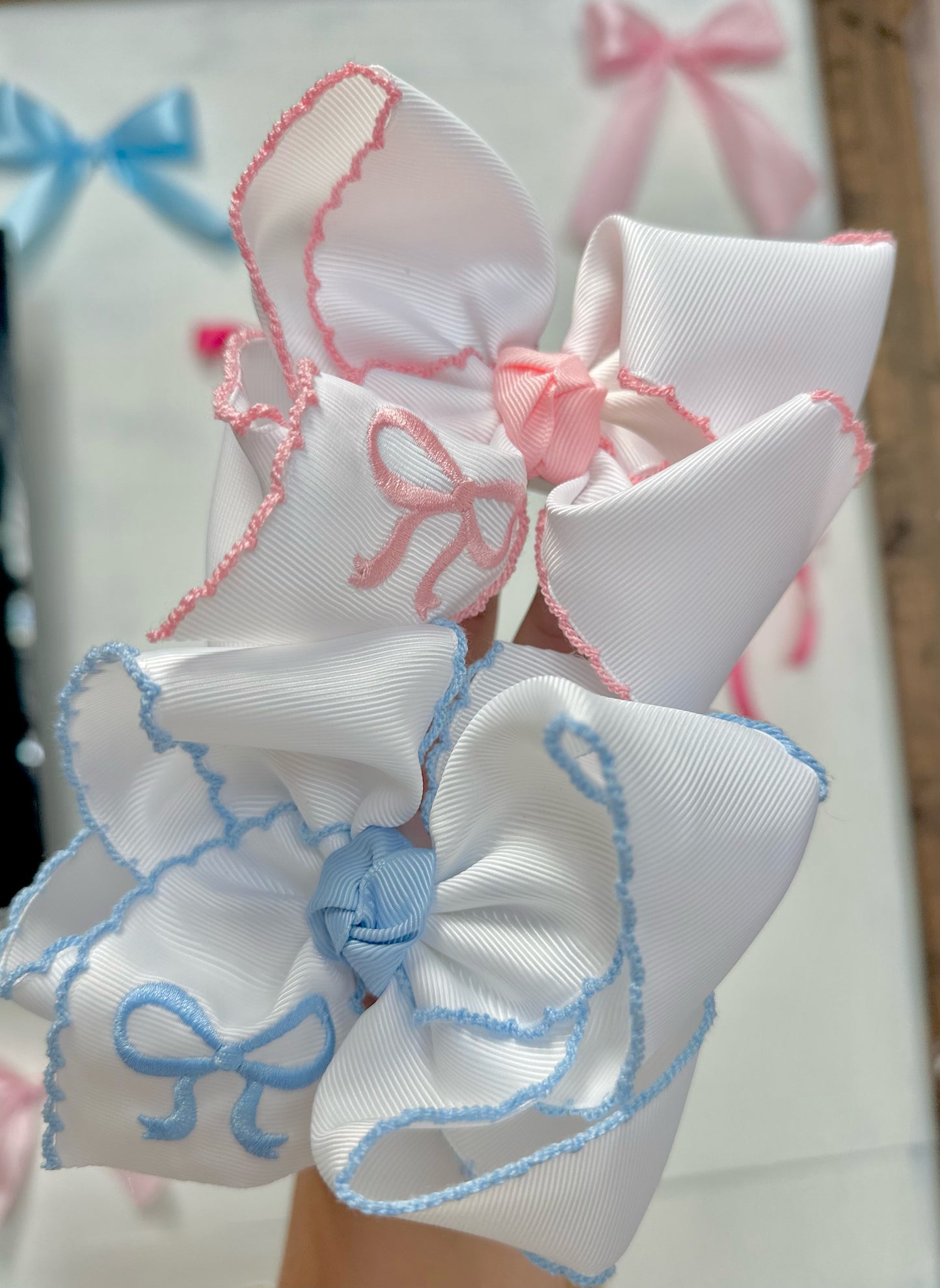 Embroidered ribbon bow 5.5 inch