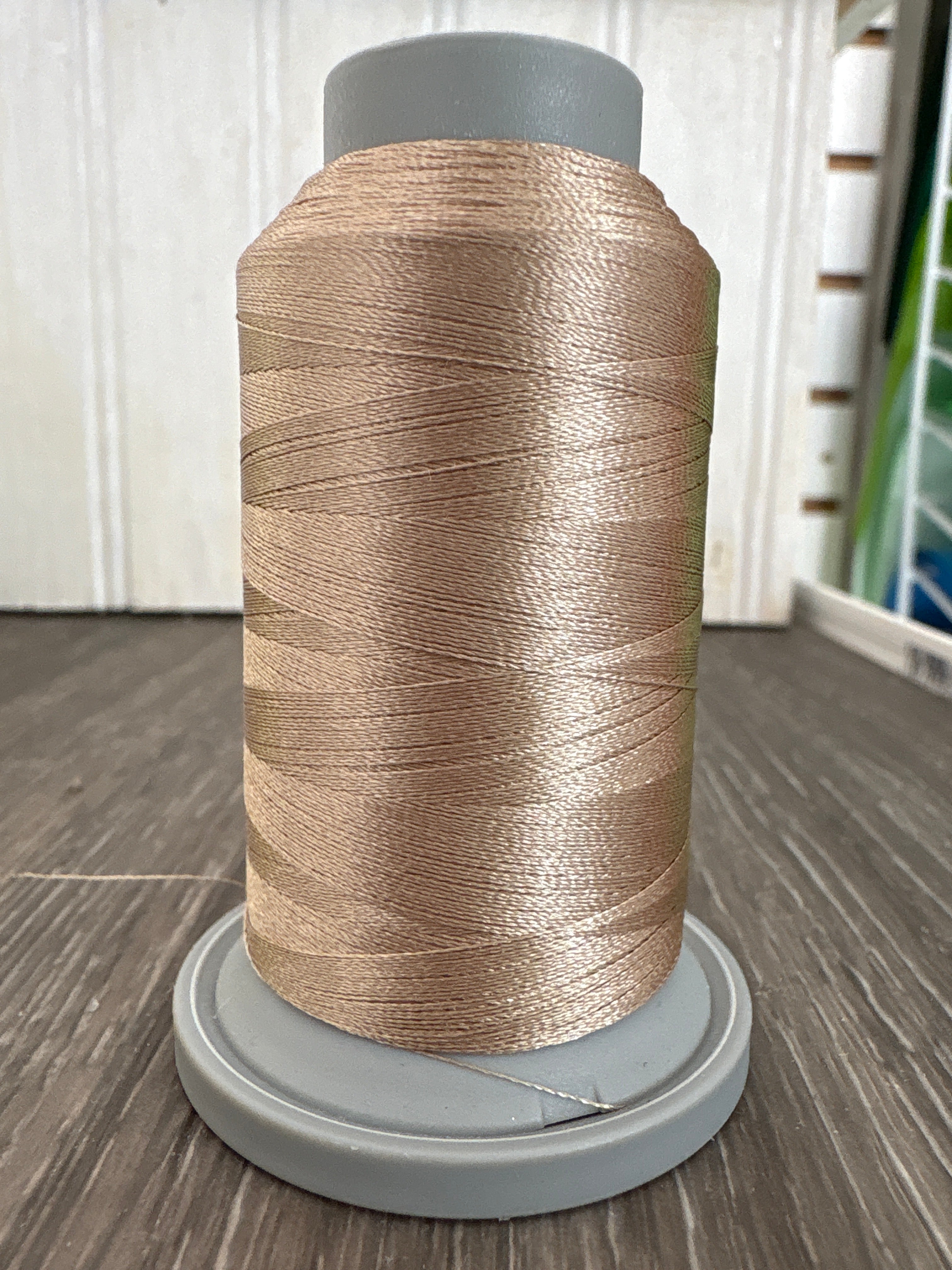 Neutral Threads
