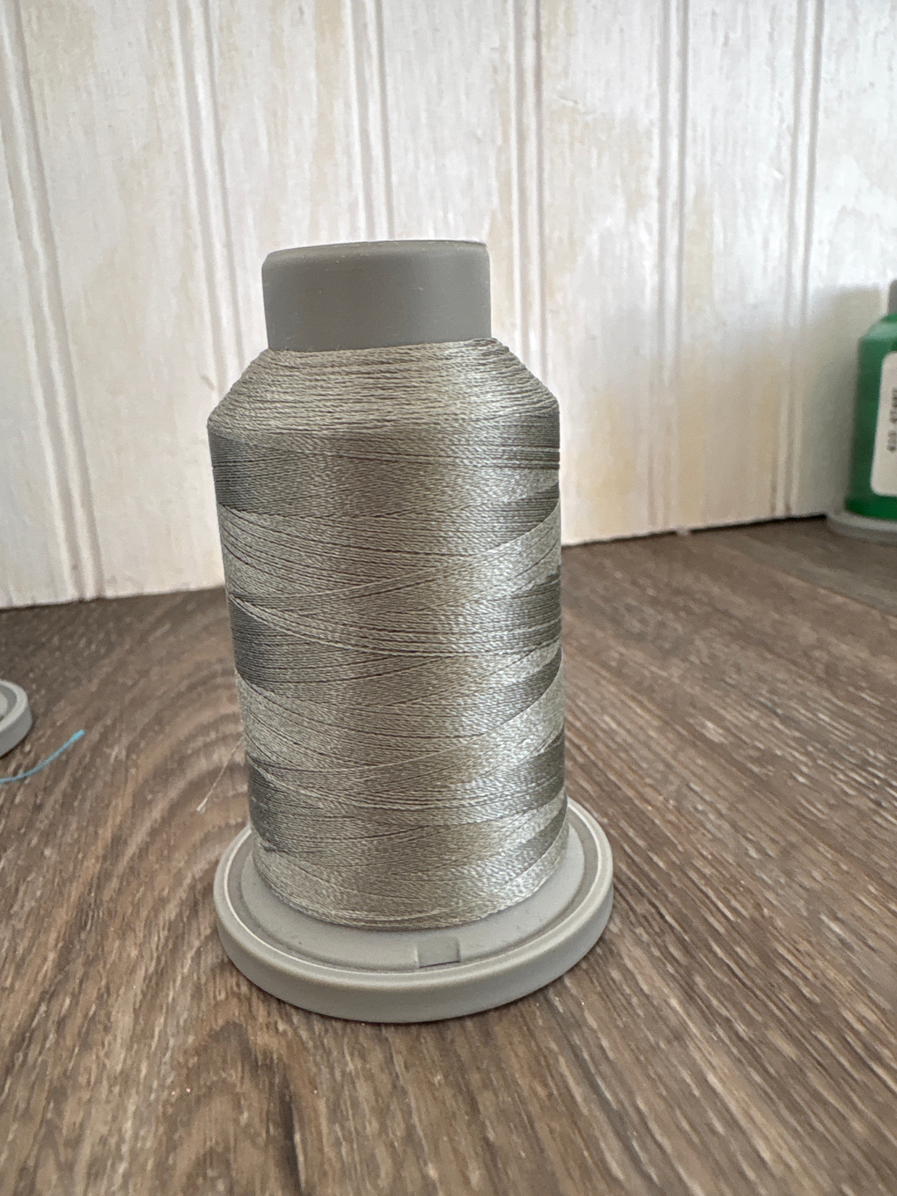 Neutral Threads