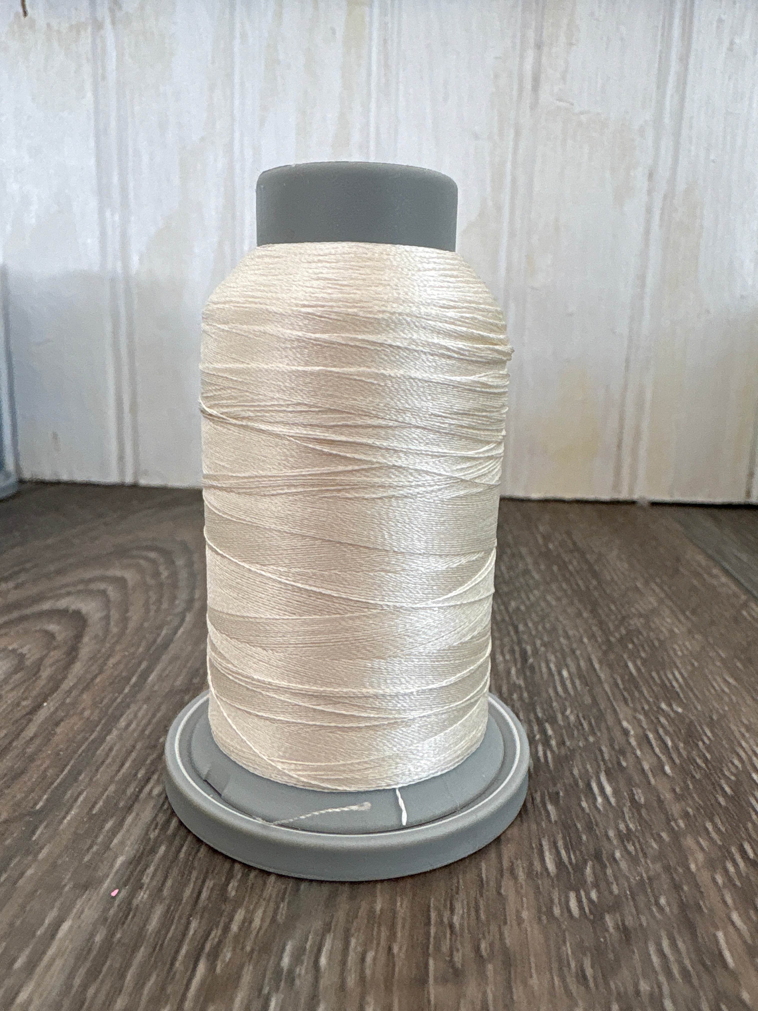 Neutral Threads