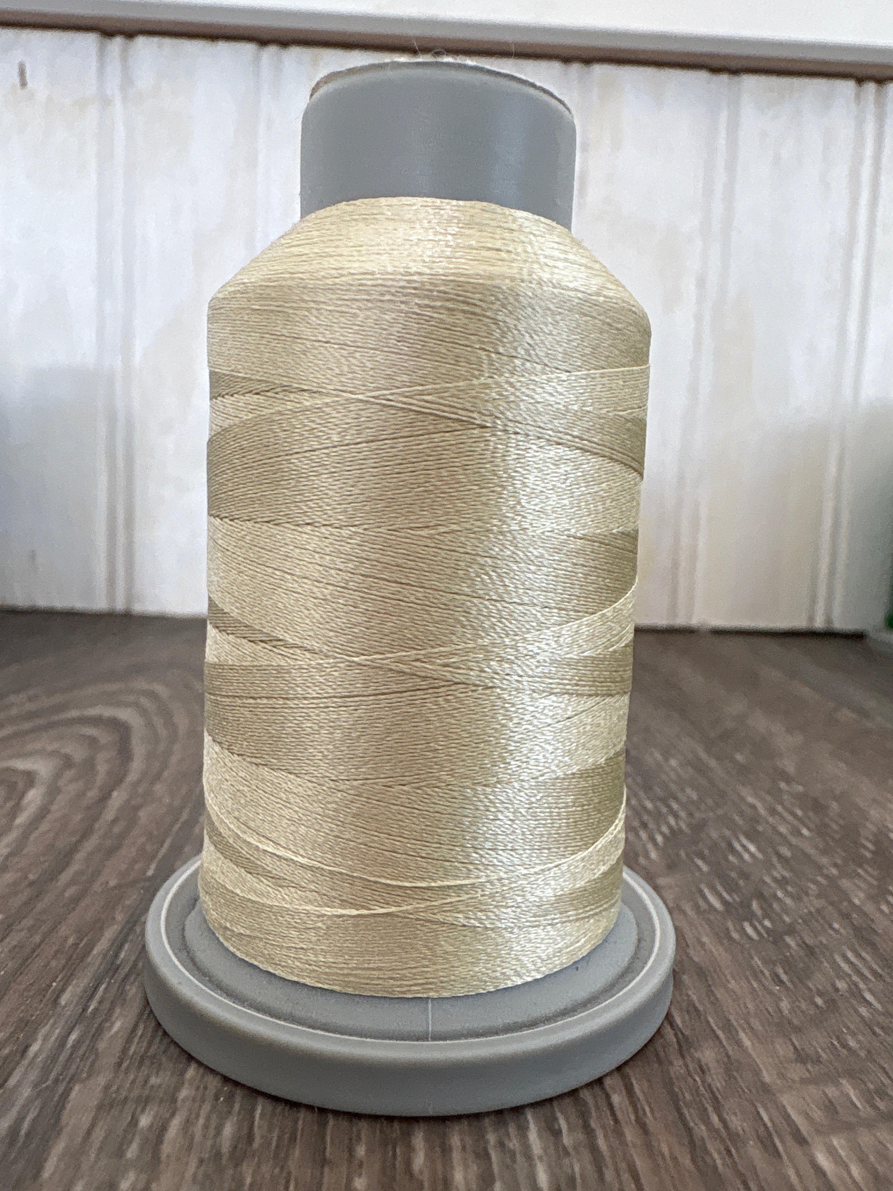Neutral Threads
