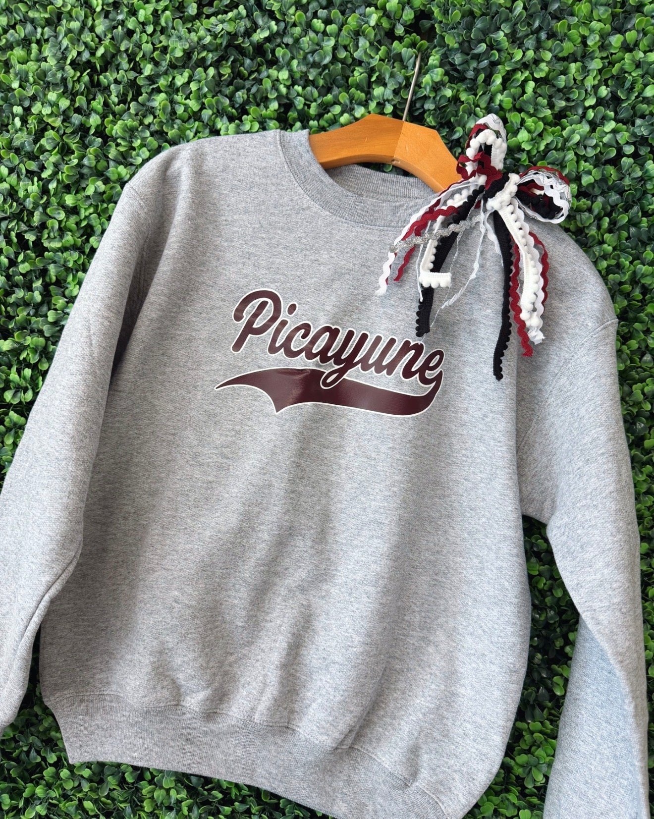 Sporty swoosh sweatshirt