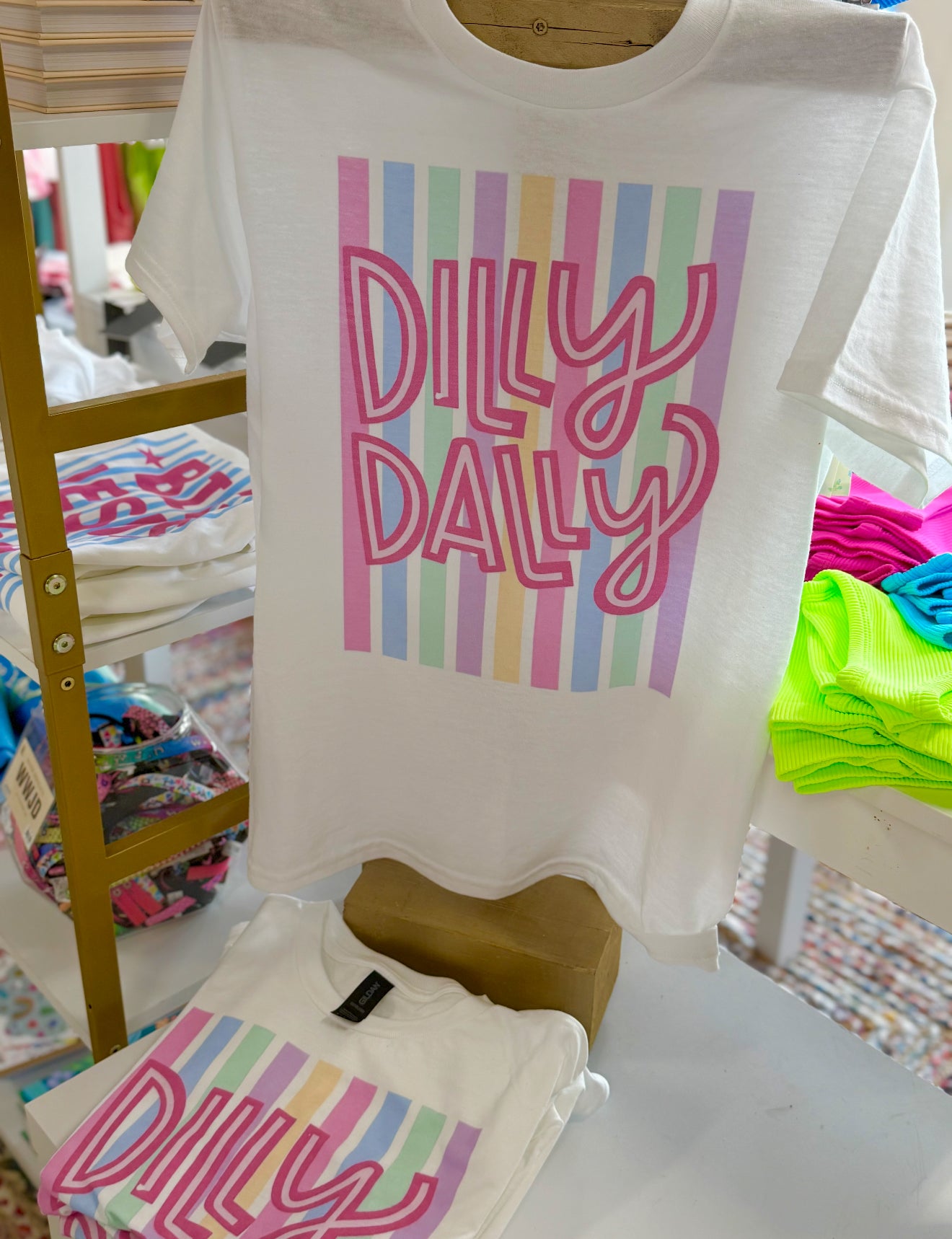 Dilly dally tee