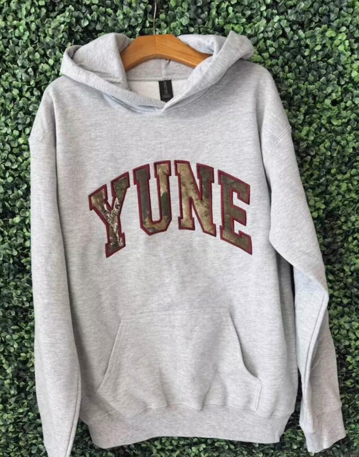 Camo appliqué hoodie