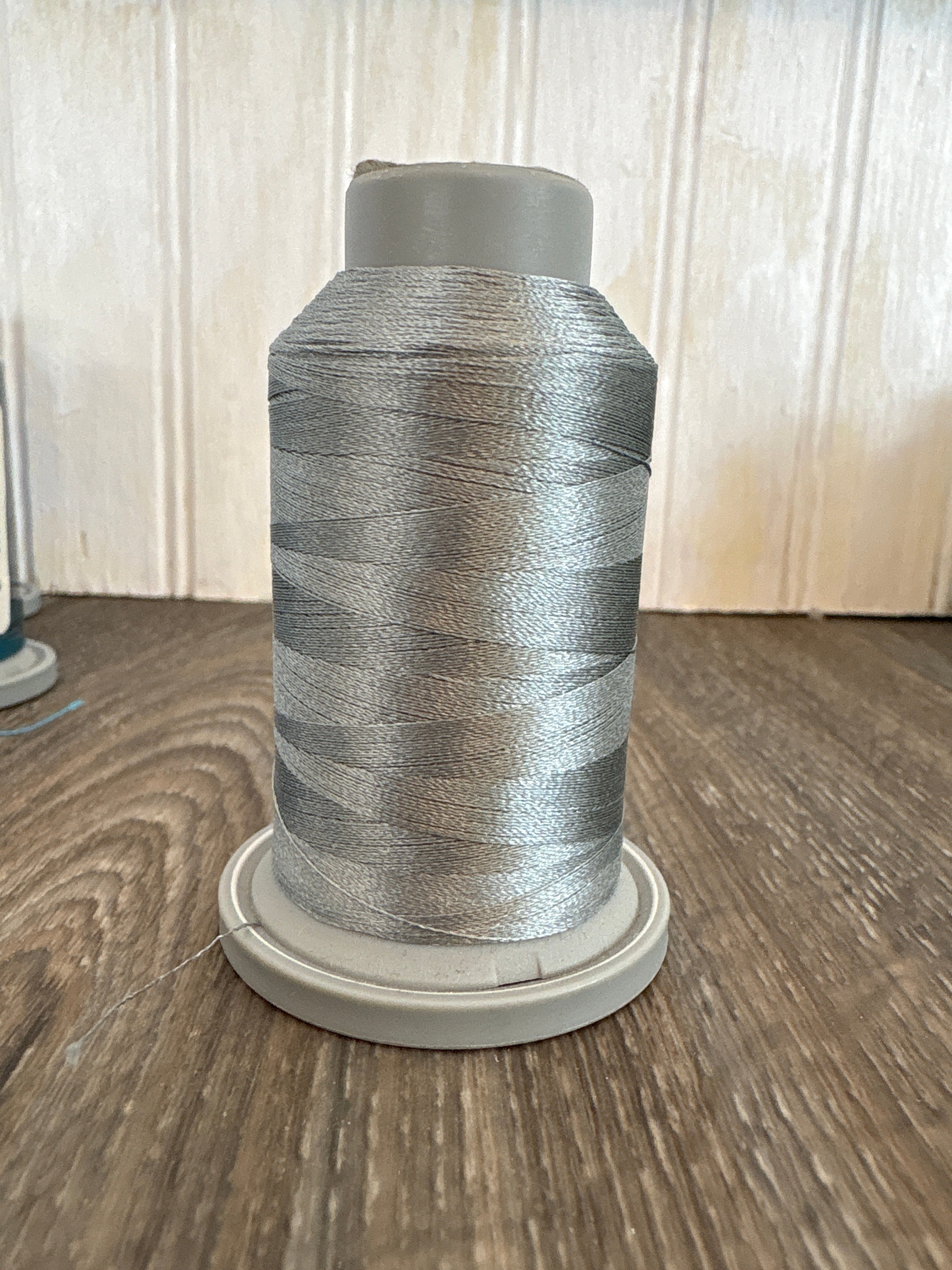 Neutral Threads
