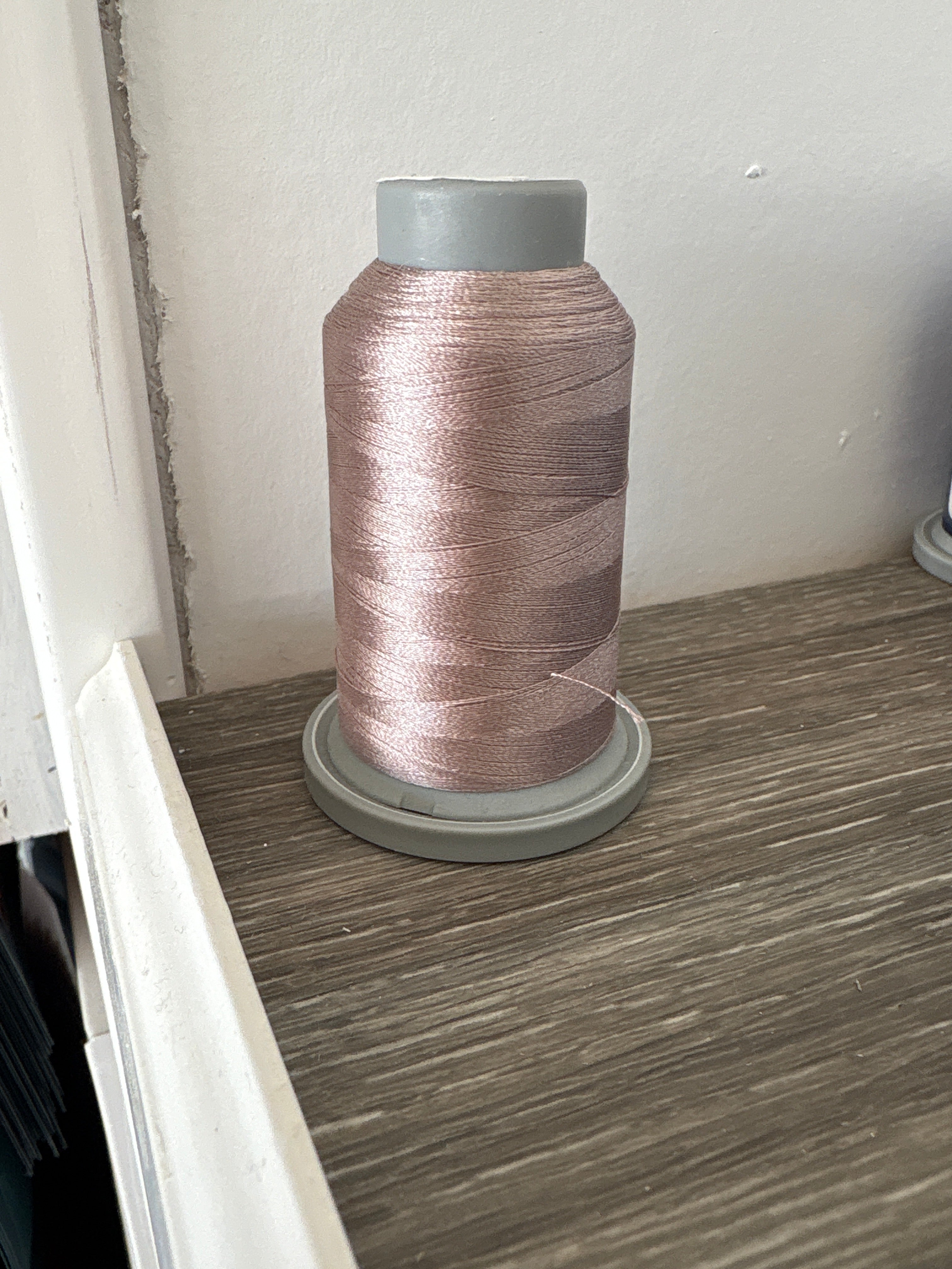 Neutral Threads