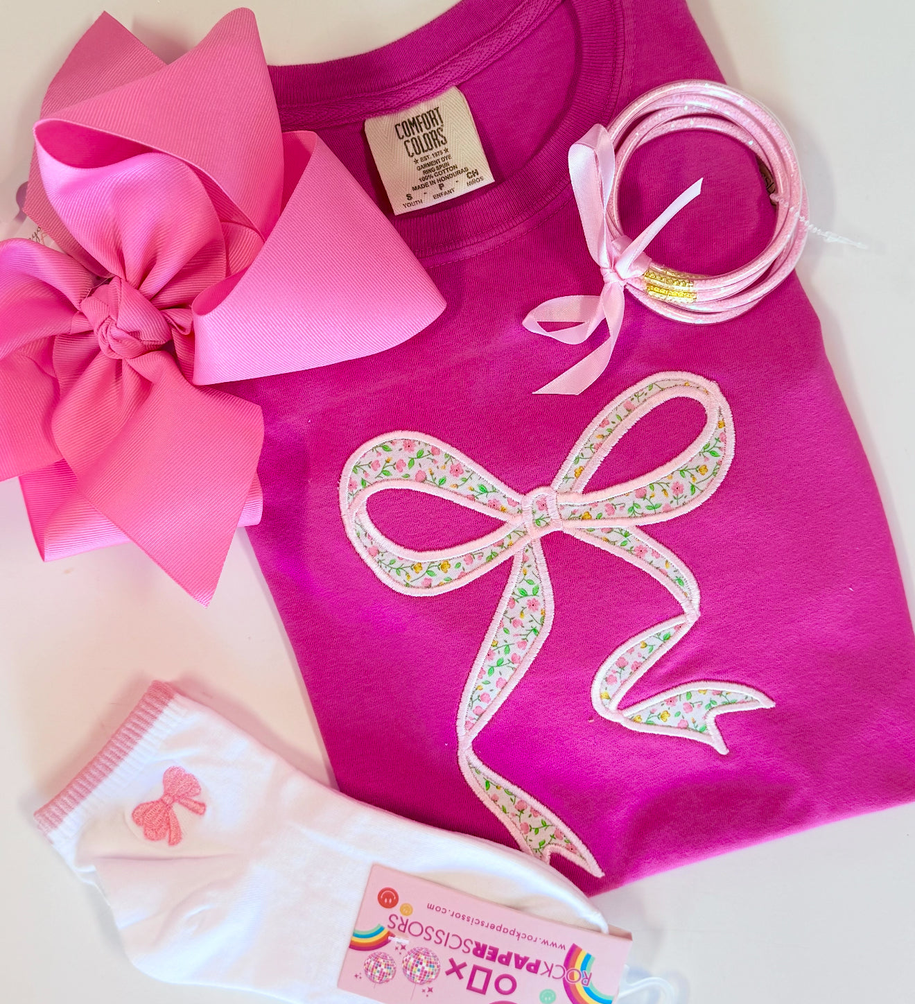 Bow appliqué tee