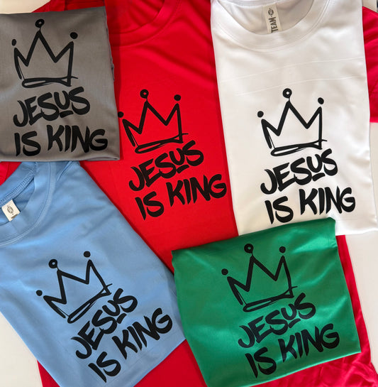 Jesus is king tee