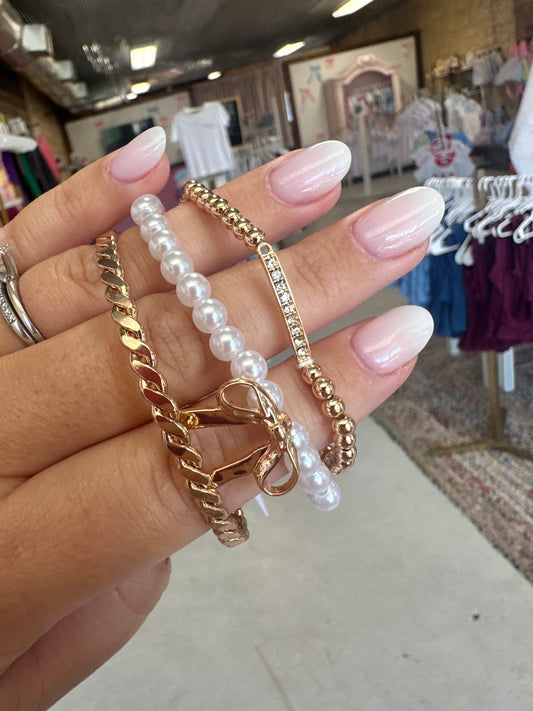 Multilayer Pearl Bow Bracelet