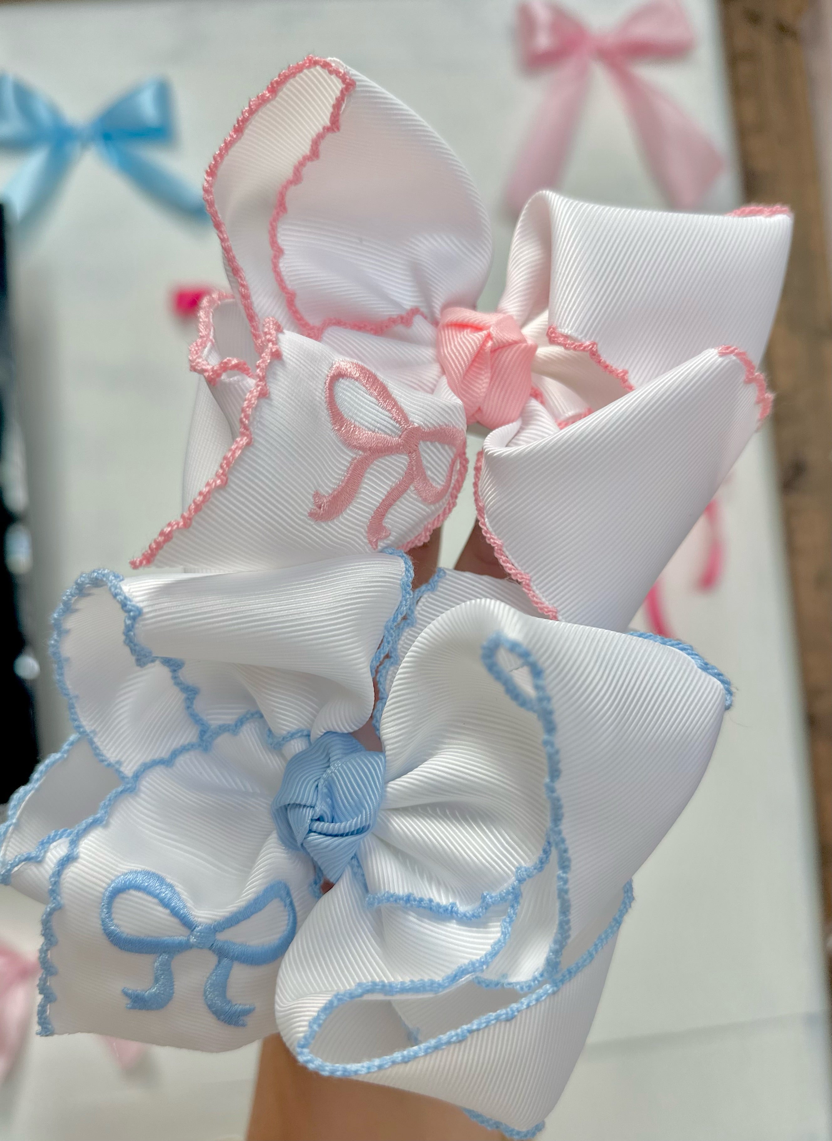 Embroidered ribbon bow 5.5 inch